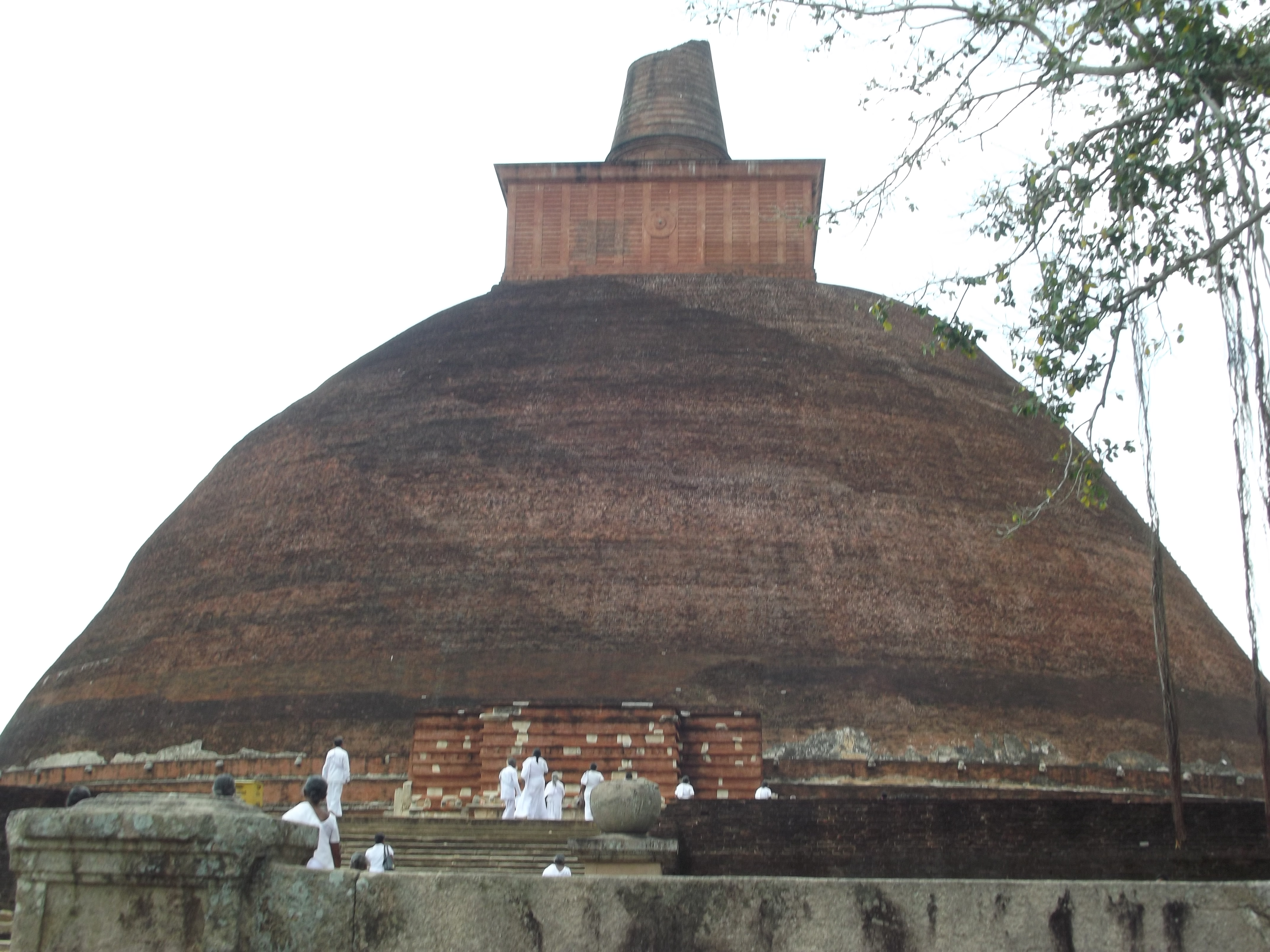 Anuradhapura - noch eine Dagoba