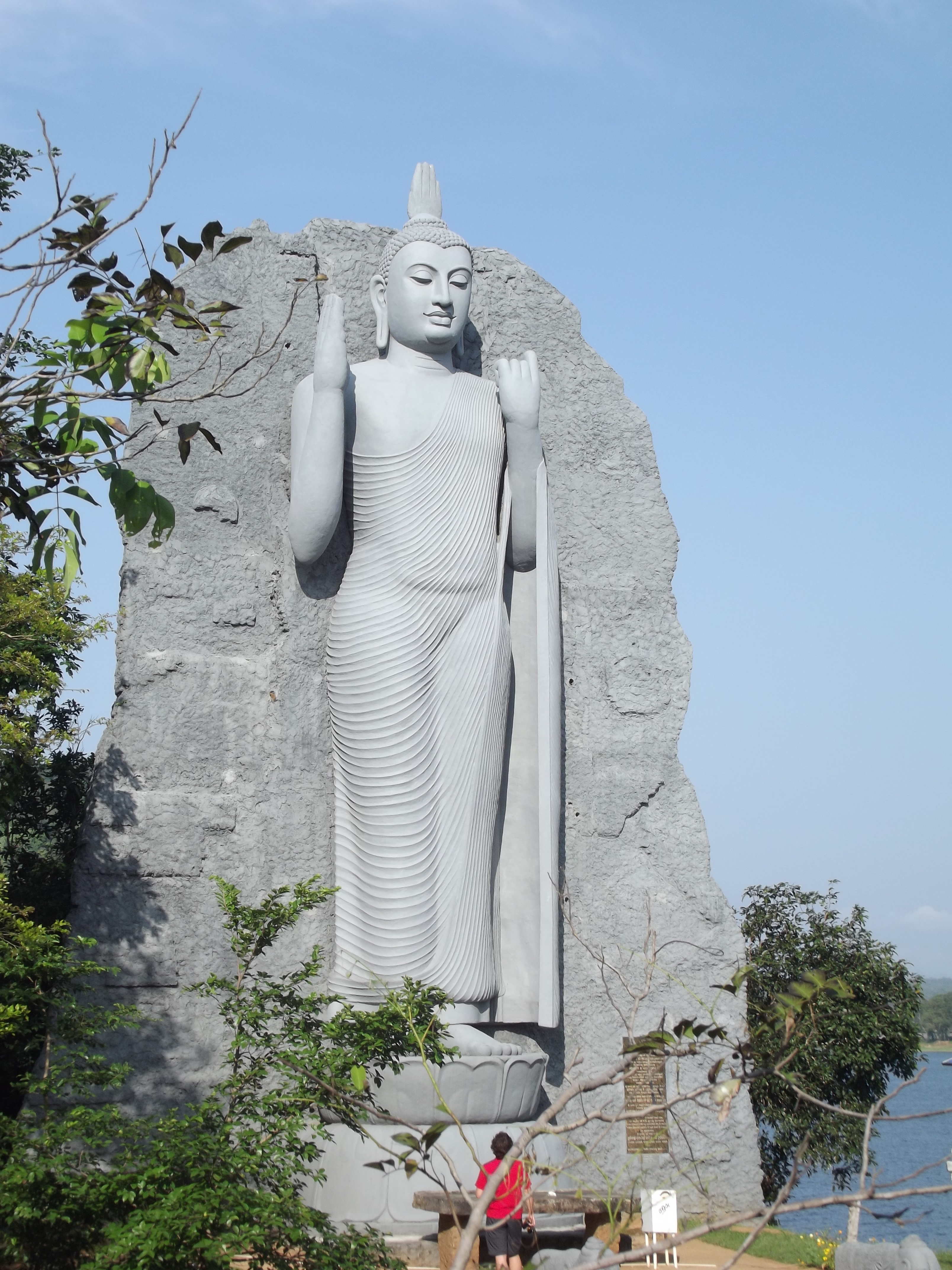 Dambulla - Statue