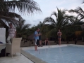 DBR - Touristen am Pool